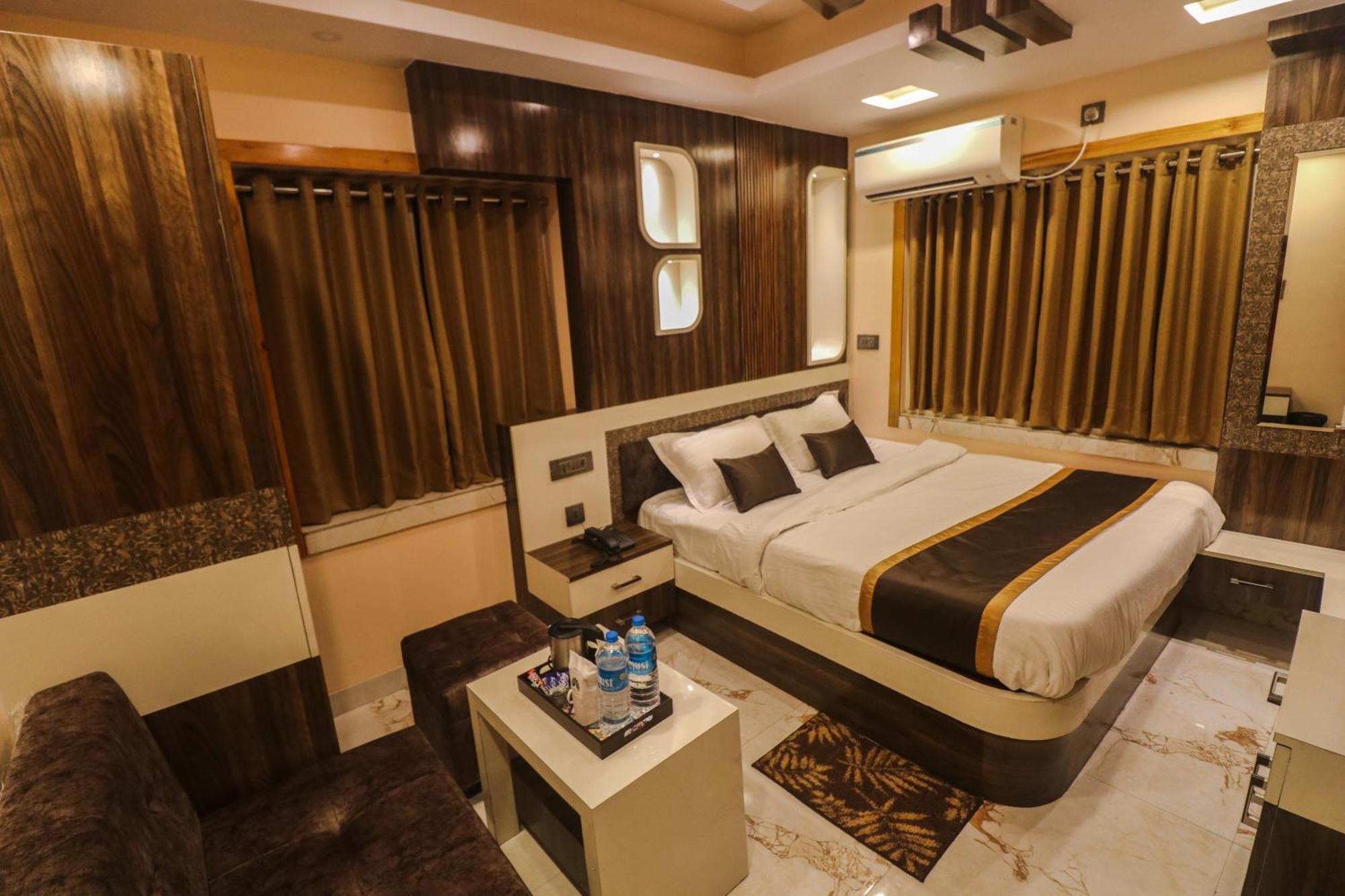 Hotel Mohar Residency à Calcutta Extérieur photo