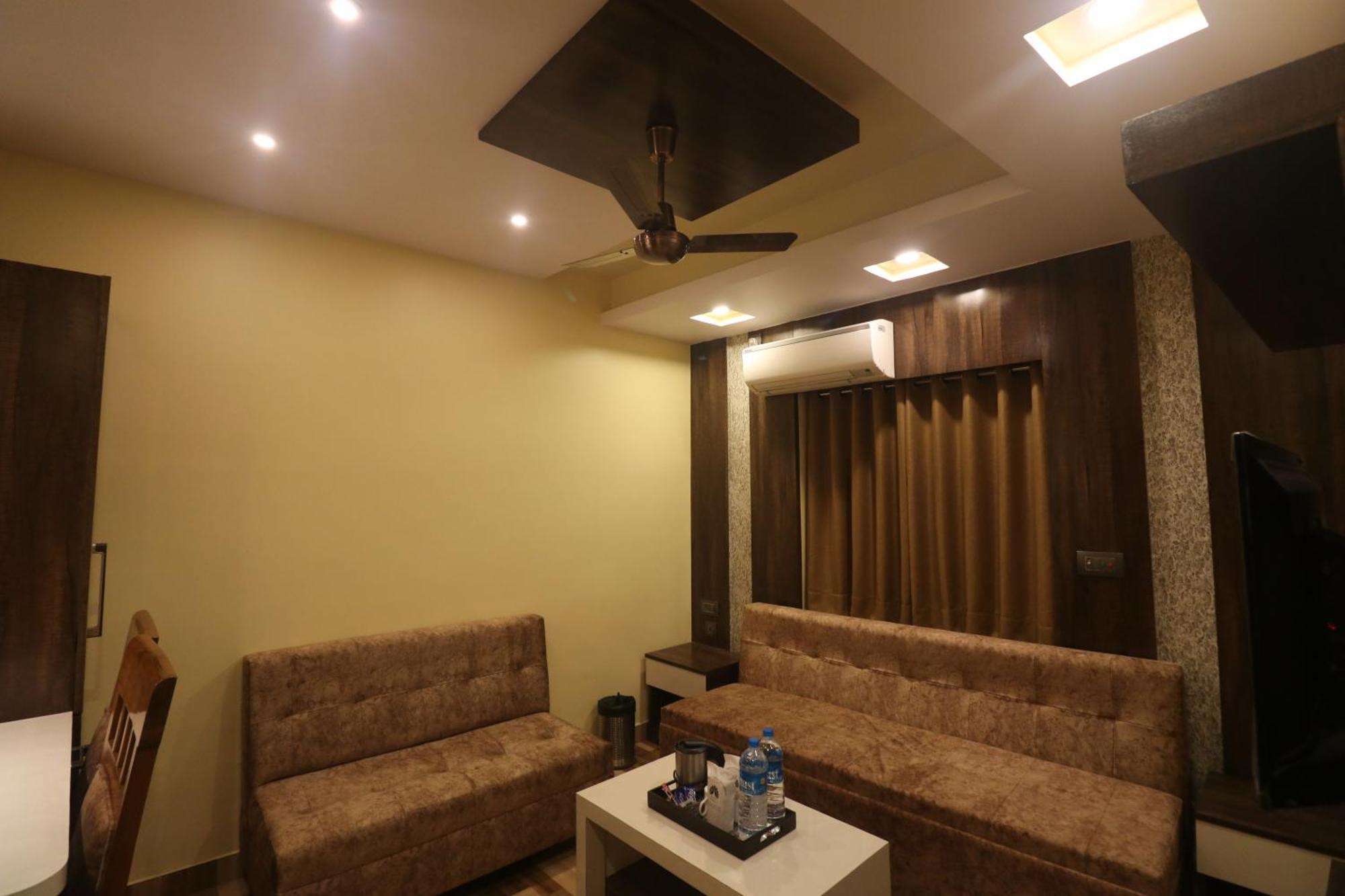 Hotel Mohar Residency à Calcutta Extérieur photo